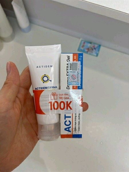 Gel giảm mụn, thâm Actidem Derma extra gel 18g
