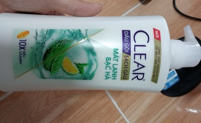 Dầu gội đầu Clear 630 gr Bạc Hà