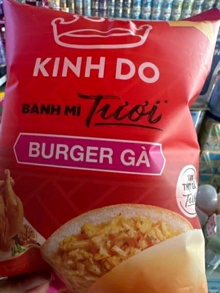 Bánh mì Kinh Đô burger gà