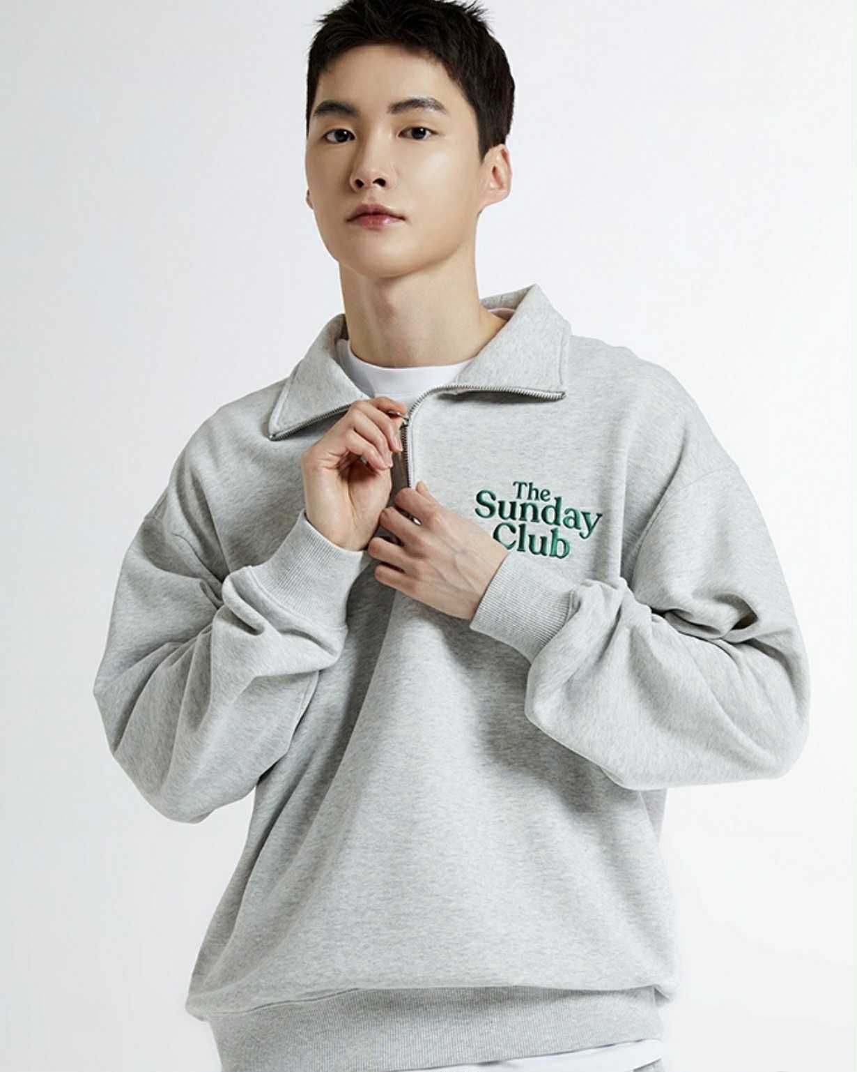 ÁO NỈ CỔ KHÓA SPAO THE SUNDAY CLUB 5219