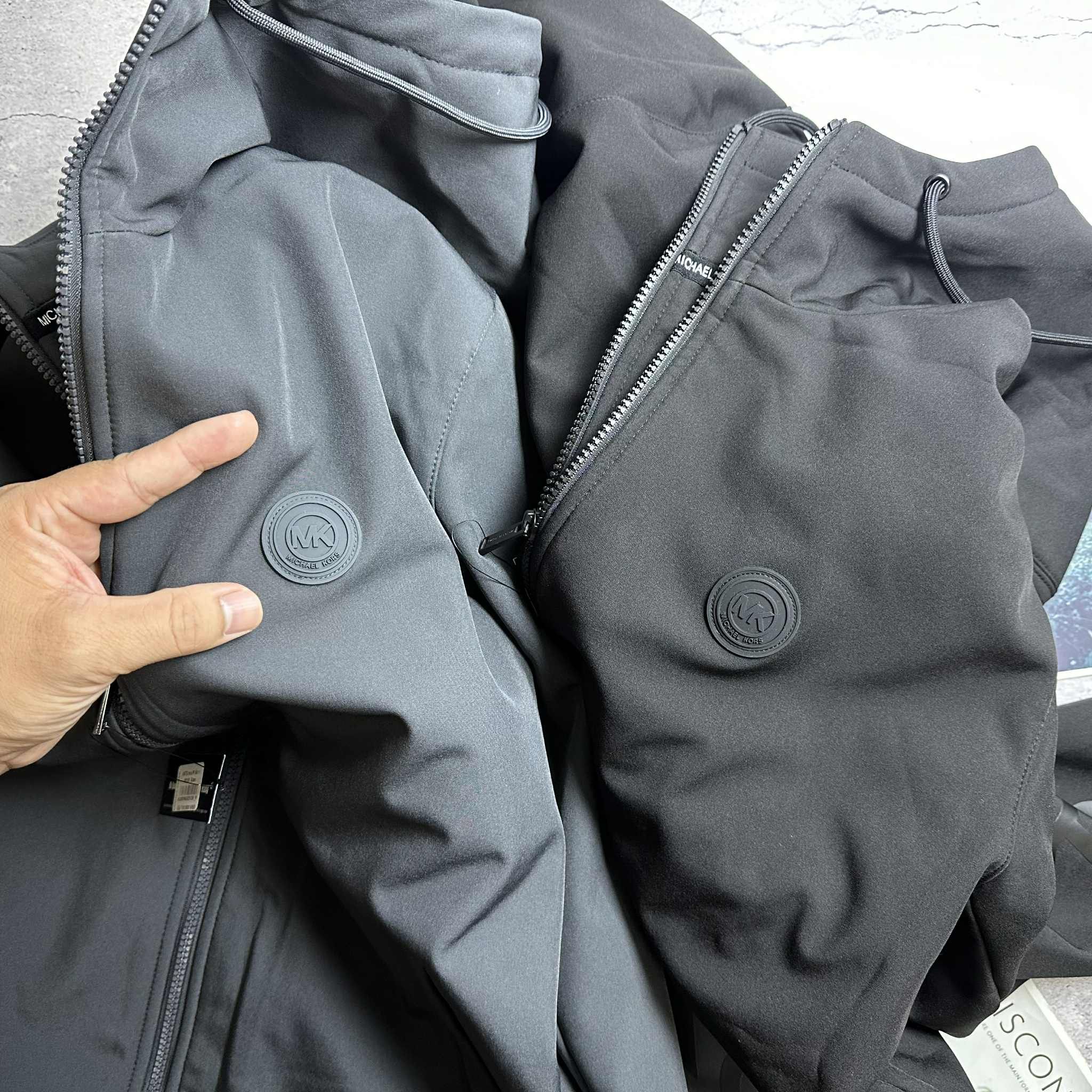 AK MŨ MICHAEL.KORS TAY IN CHỮ 8018