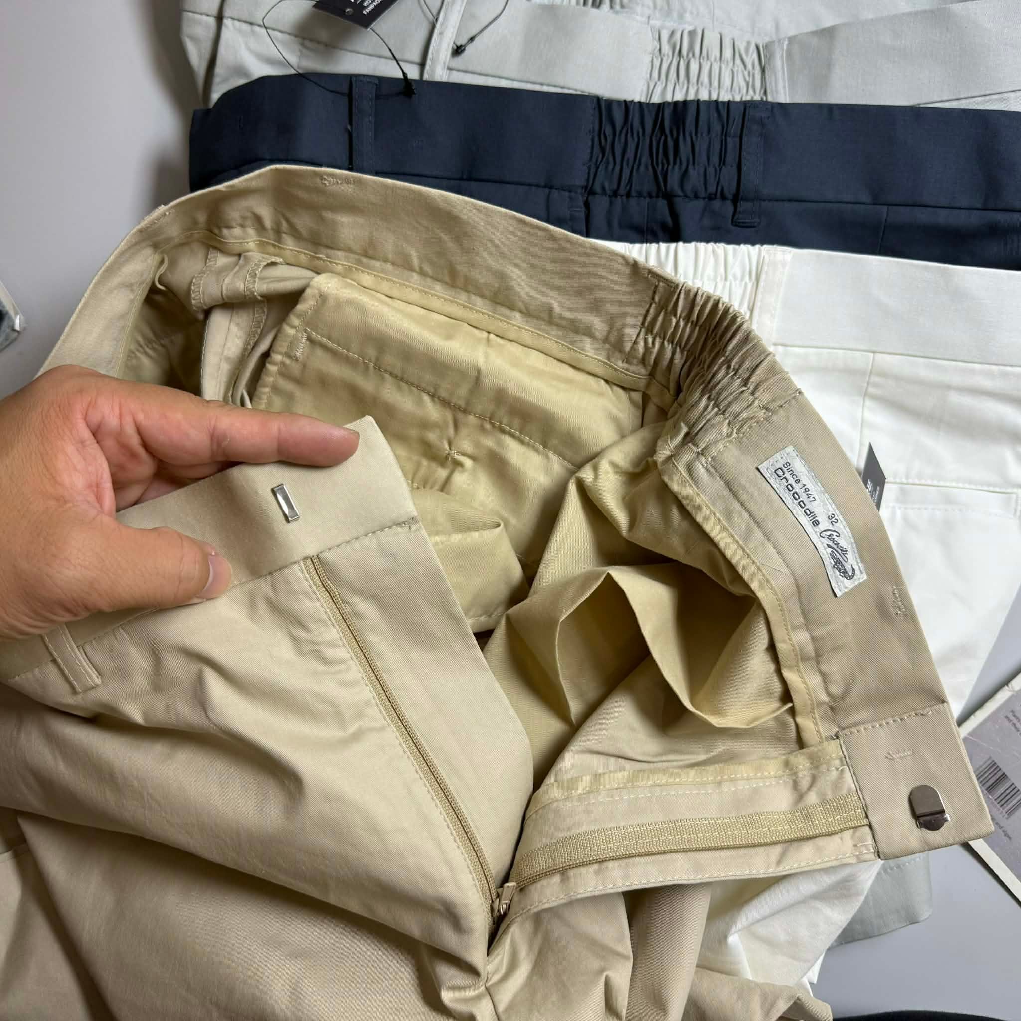 SHORT KAKI CẠP CHUN CRO.CODILE CHỮ THÊU 5602