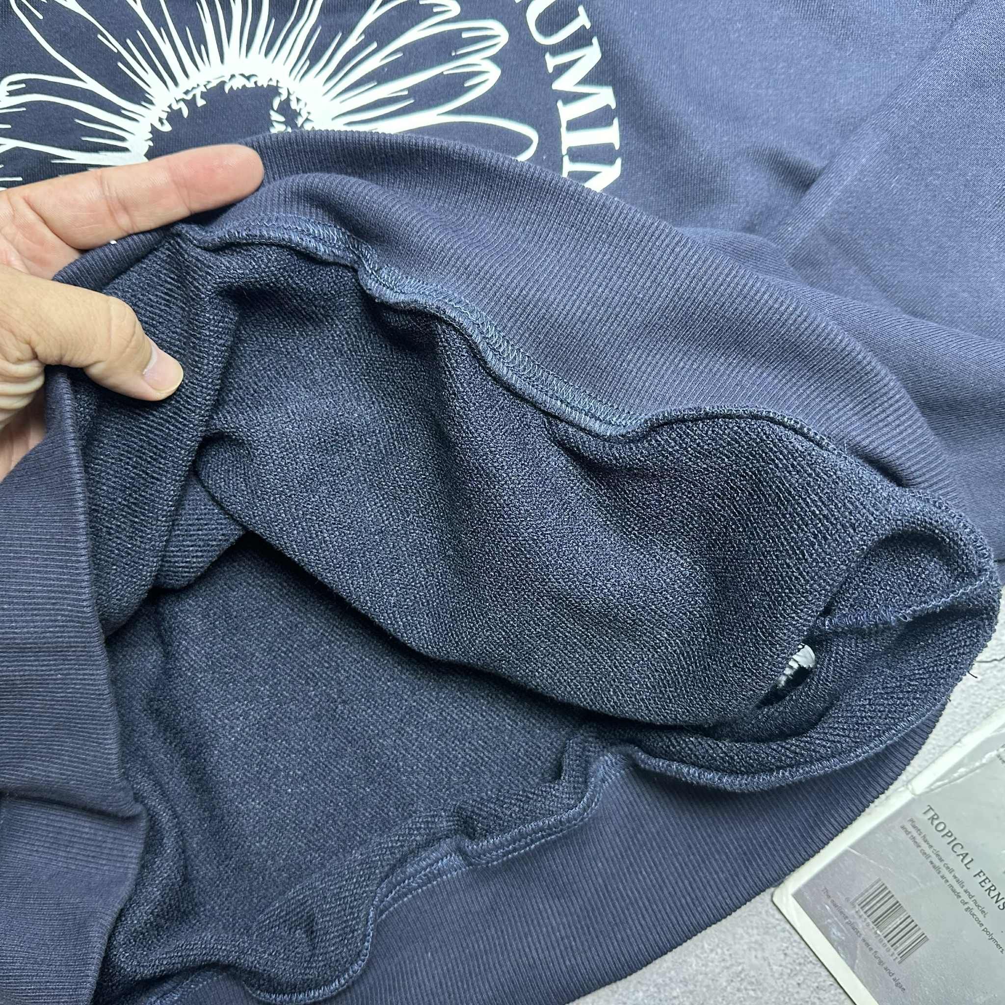 ÁO NỈ F.ILLUMINATE HÌNH HOA CÚC LOOSE FIT 6518