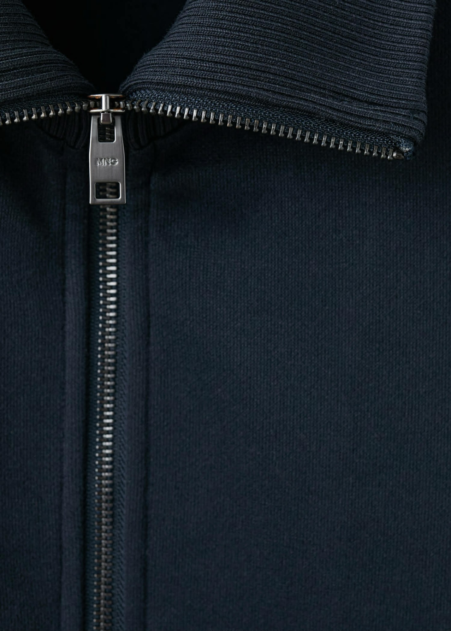 AK NỈ CỔ CAO MAN.GO MAN 4711