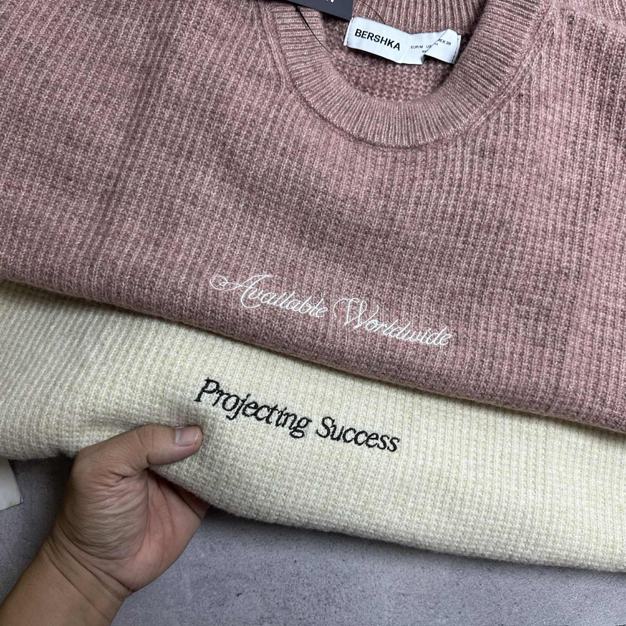 ÁO LEN BERS.HKA CHỮ THÊU NGỰC 7743