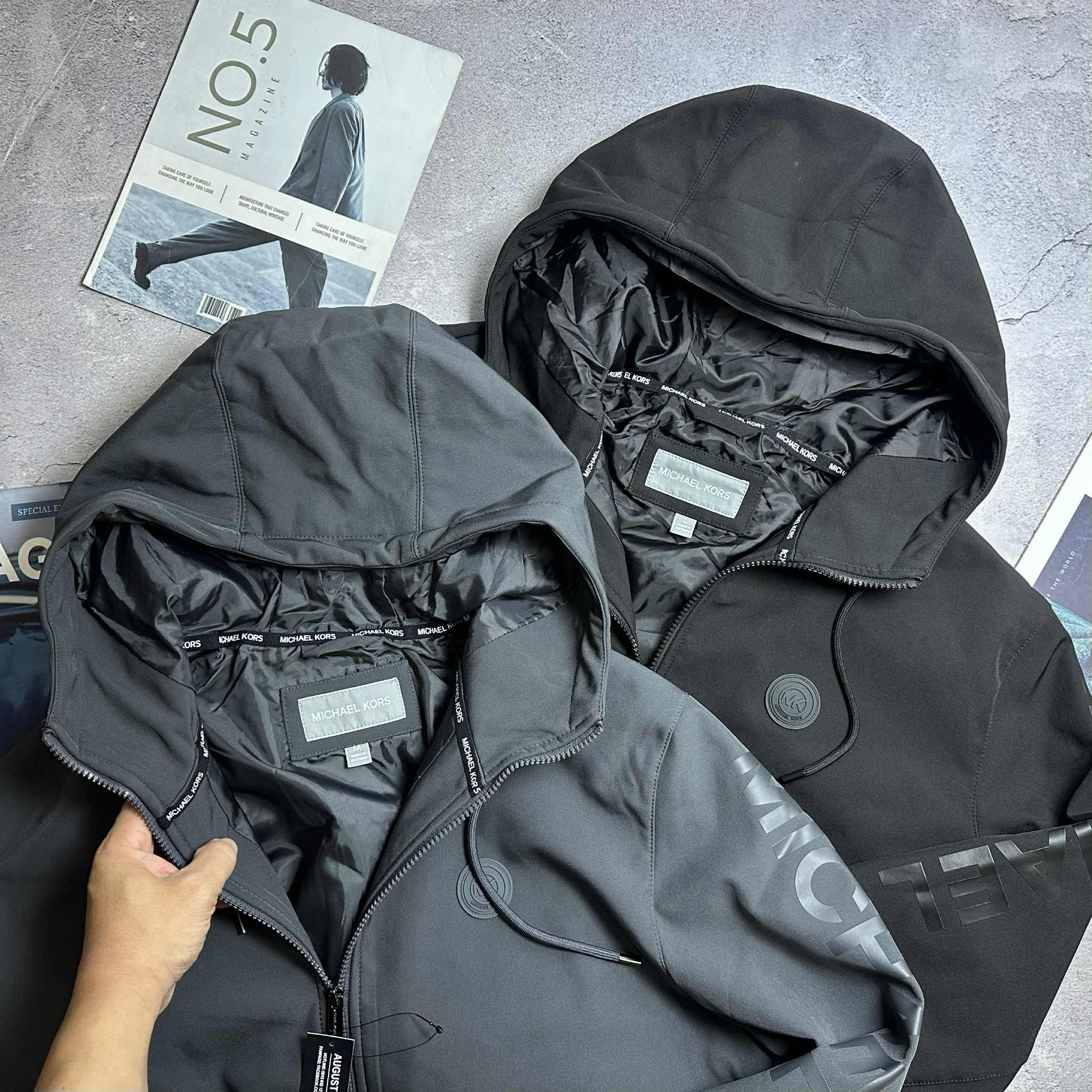 AK MŨ MICHAEL.KORS TAY IN CHỮ 8018