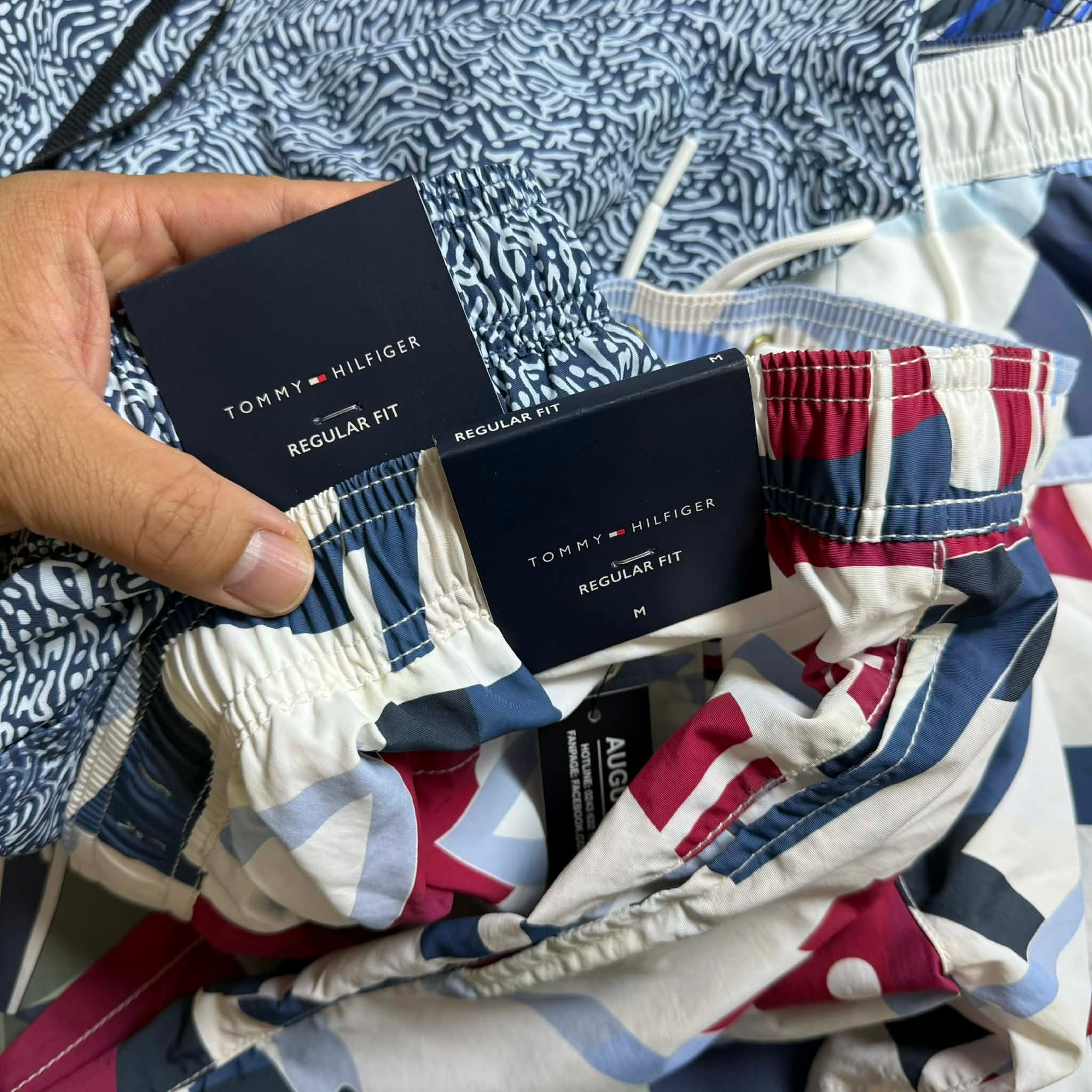 QUẦN BƠI TOMMY HỌA TIẾT LOGO 5667