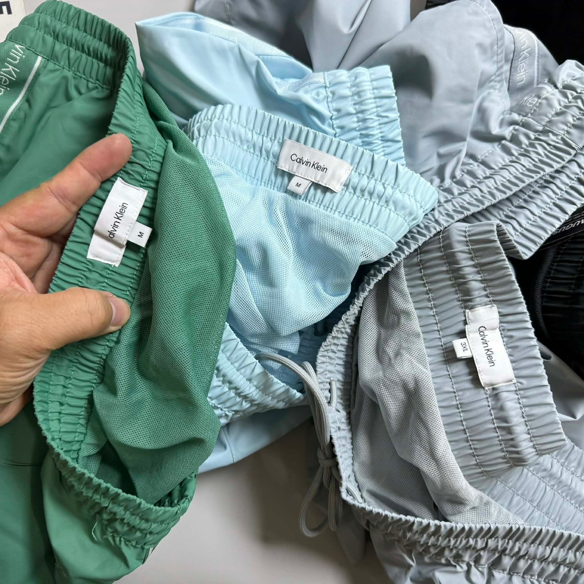 QUẦN BƠI C.K VẢI GIÓ LÓT LƯỚI 7157