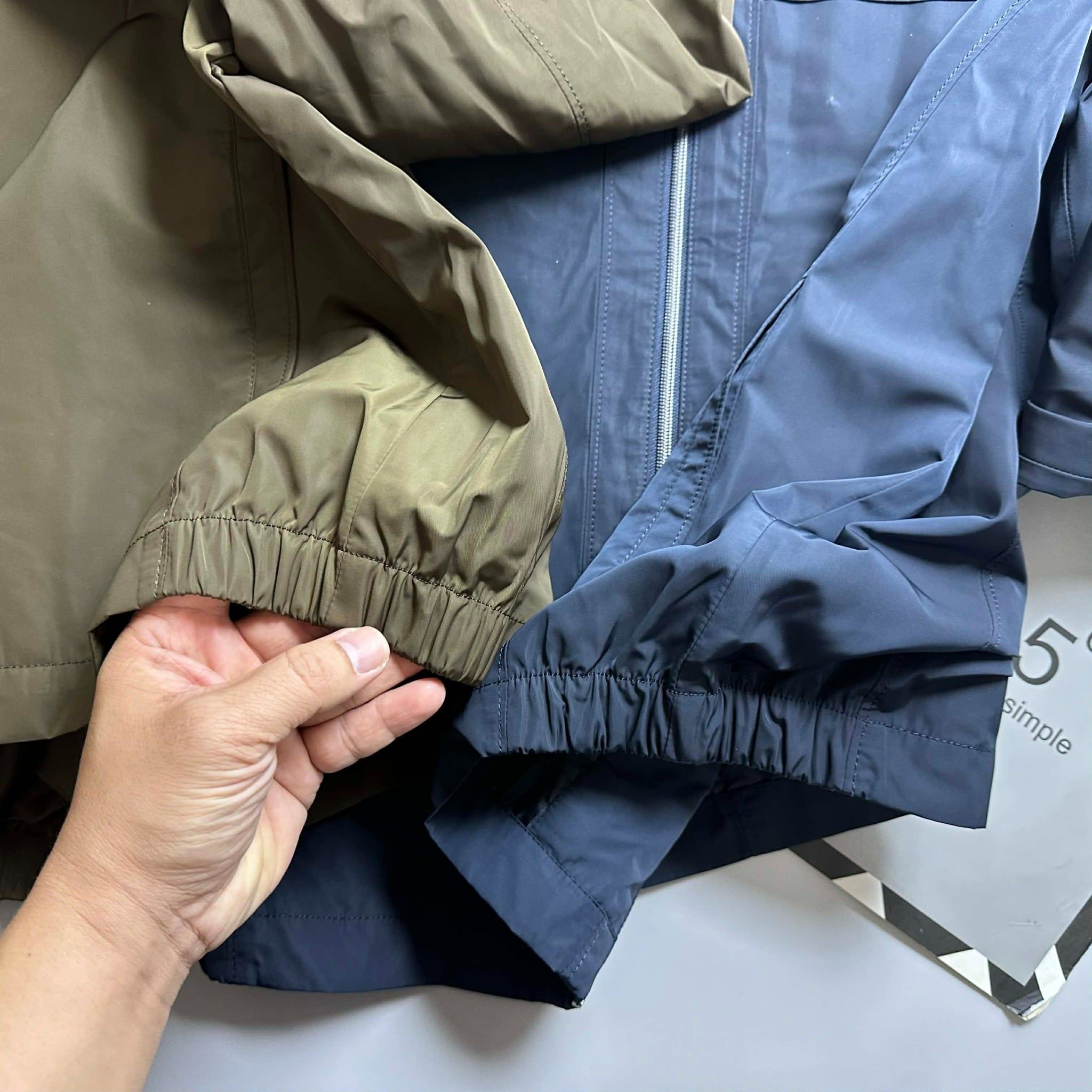 AK GIÓ CÔNG SỞ RO.GATIS 1837