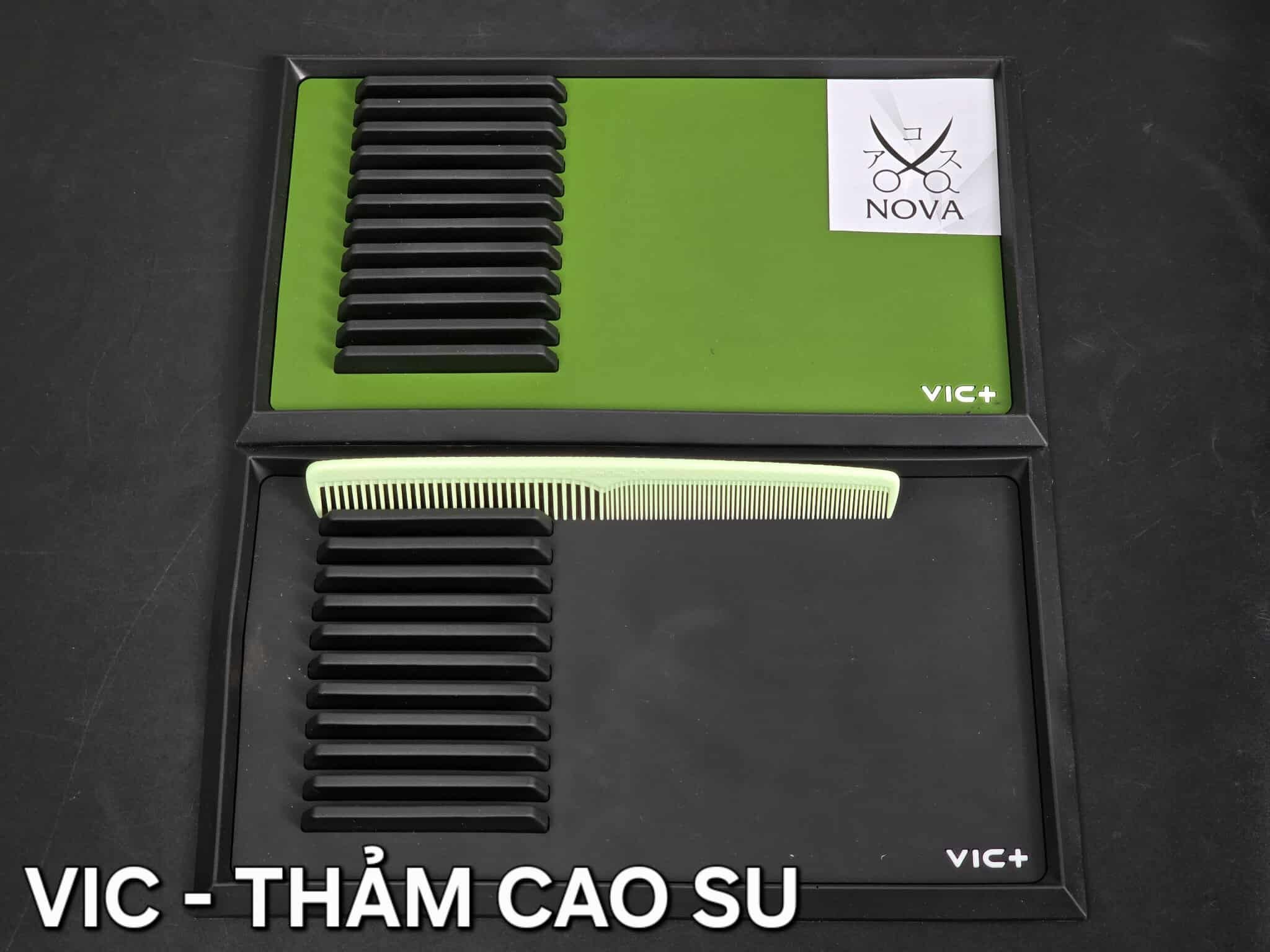  VIC - Thảm cao su đựng lược 