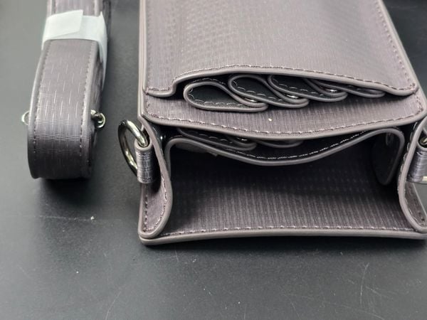  Bao kéo đeo chéo chất liệu da LX8 