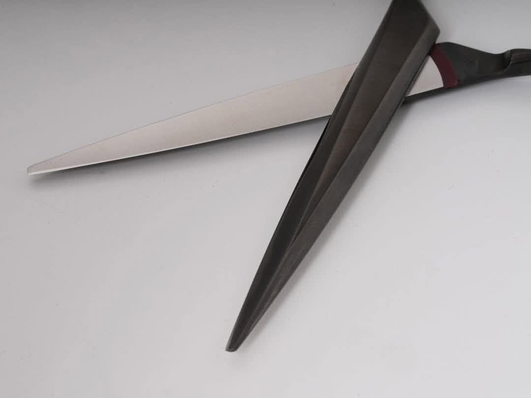  Sakura Kéo cắt TESLA đen 