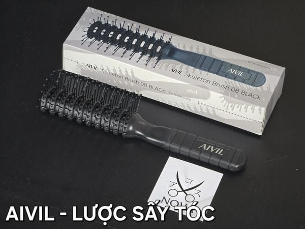  Aivil - Lược bán nguyệt 