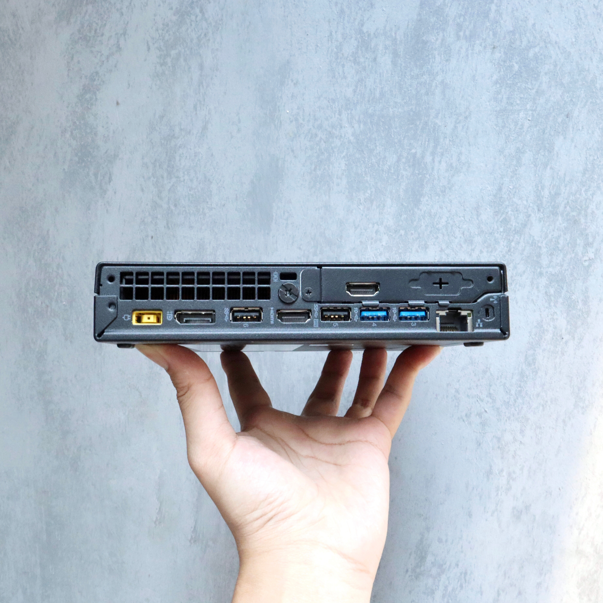 Mini PC Lenovo ThinkStation P330 Tiny (i7 8700 | DDR4 8GB | M2