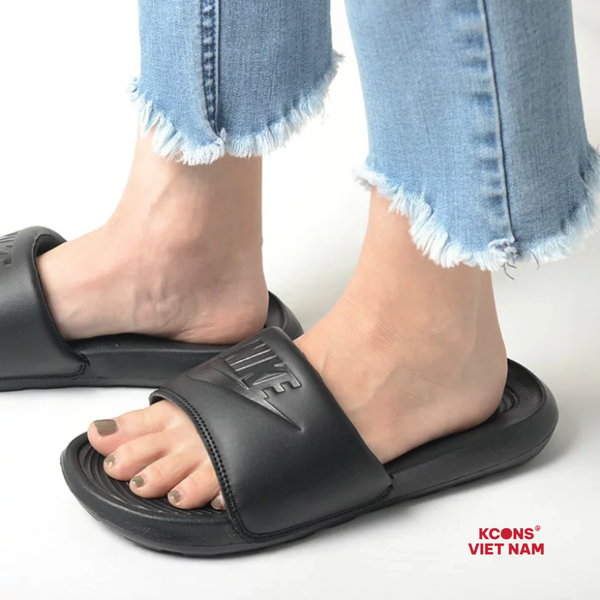 Deal Cuối, Chốt Nhanh! Dép Nike Victori One Slide 'Triple Black' CN9675-003