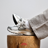 Giày V5 RNR Running Shoes HQ7901-104 Summit White Light Orewood Brown Sail Black