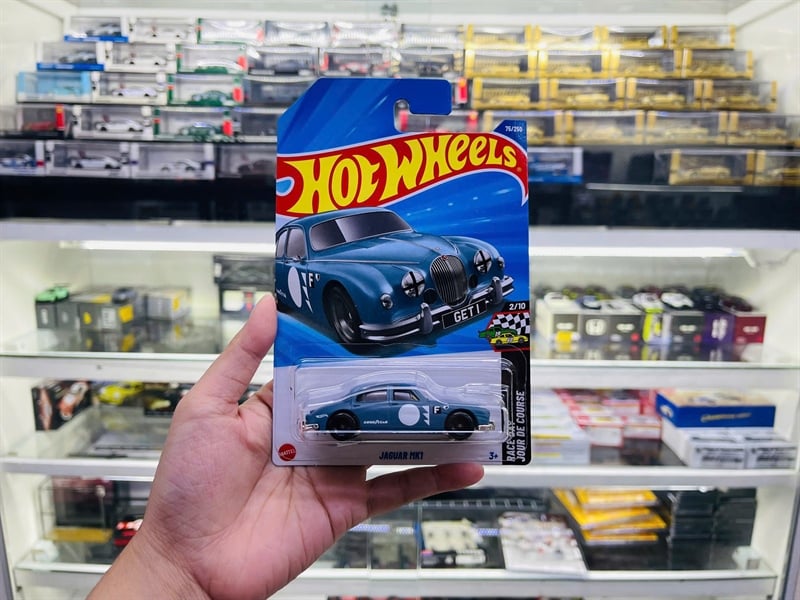  Mô hình xe Jaguar MK1 Hotwheels kim loại có bản quyền chính hãng tỉ lệ 1:64 C4982-JA 