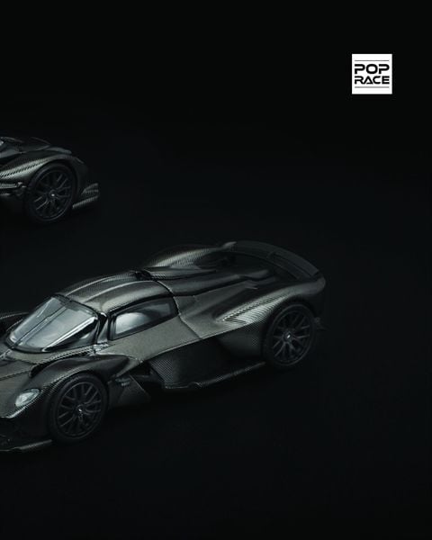  Mô hình xe Aston Martin Valkyrie Carbon Edition tỉ lệ 1:64 PopRace PR640353 