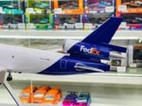  Mô hình máy bay vận chuyển Fedex MD-11 có bánh xe kích thước 47cm no led MB47117 