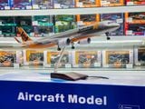  Mô hình máy bay Jetstar Airbus A321 có bánh xe kích thước 47cm no led MB47116 