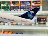  Mô hình máy bay Saudi Arabian Boeing B747 có bánh xe kích thước 47cm no led MB47106 