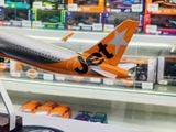  Mô hình máy bay Jetstar Airbus A321 có bánh xe kích thước 47cm no led MB47116 