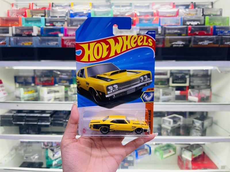  Mô hình xe Dodge Coronet Superbee '69 yellow Hotwheels kim loại có bản quyền chính hãng tỉ lệ 1:64 C4982-DO 
