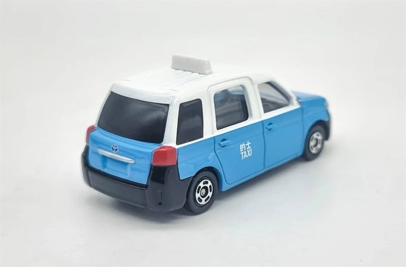  Mô hình xe Tomica Asia Hong Kong Taxi Blue Lantau tỉ lệ 1:64 Tomica 956457 