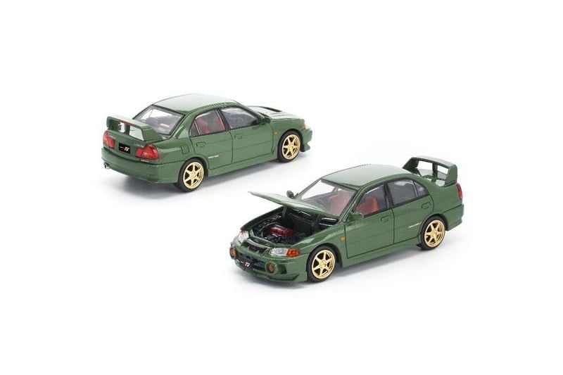  Mô hình xe Mitsubishi Lancer Evolution IV Green bản card tỉ lệ 1:64 Poprace x Enigma PRE022 