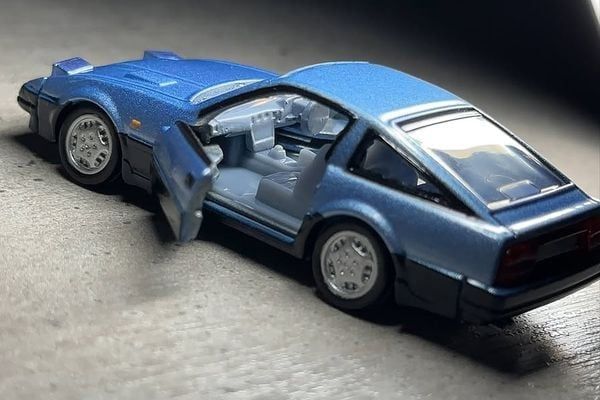  Mô hình xe Nissan Fairlady Z Z31 No.15 tỉ lệ 1:64 Tomica Premium PRM 936374 