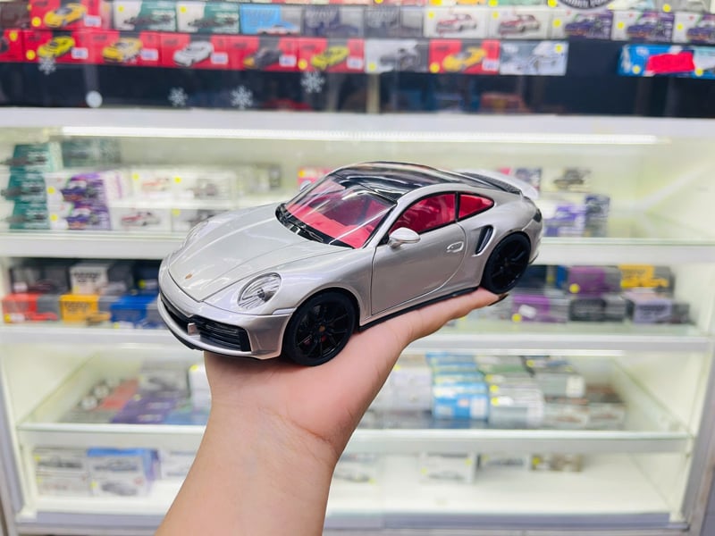  Xe ô tô mô hình bằng hợp kim và nhựa PC 911 fullopen 1:24 Alloy Model H07666 
