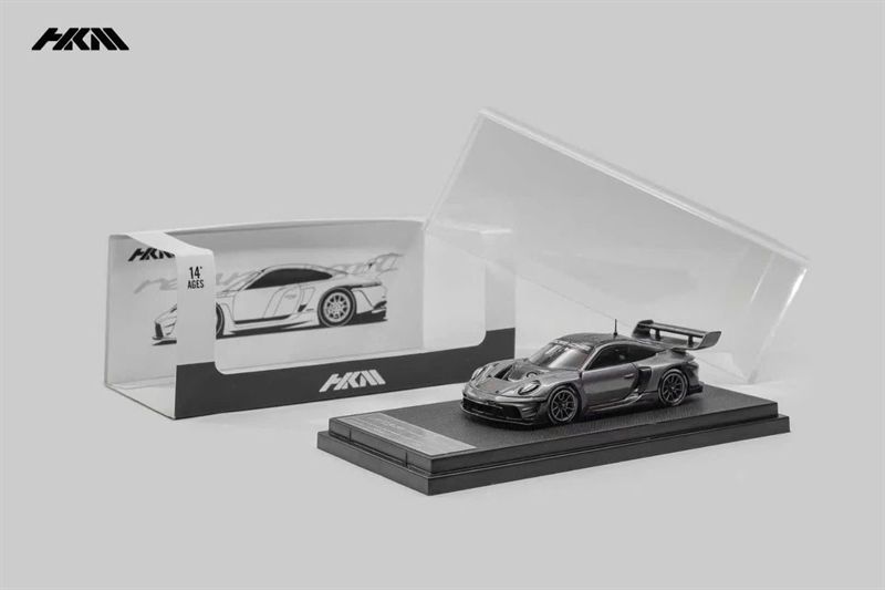  Mô hình xe Porsche 911 (992) GT3 R Rennsport with Brumos Wing tỉ lệ 1:64 HKM OT64451 