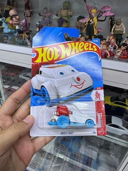  Mô hình xe Quick Chat White Red kim loại có bản quyền chính hãng tỉ lệ 1:64 C4982-FA 