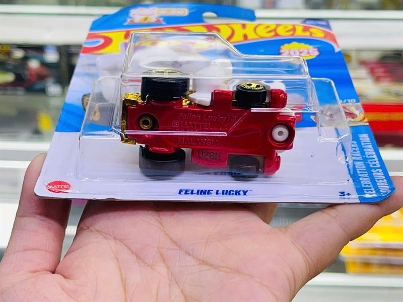  Mô hình xe tải Mèo thần tài Feline lucky Maneki Neko Fantasy Hotwheels kim loại có bản quyền chính hãng tỉ lệ 1:64 C4982-FA 