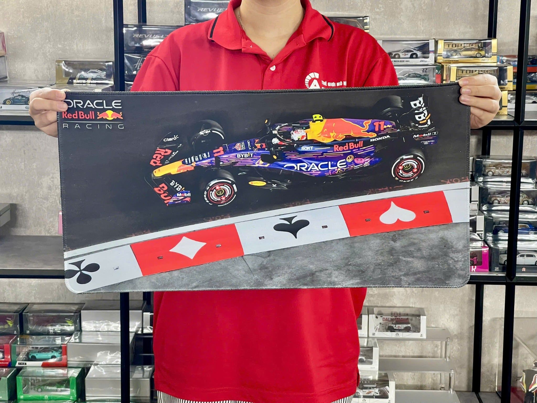  Phụ kiện Thảm lót chống trượt chủ đề siêu xe đua F1 Redbull Las Vegas Oracle kích thước 30x60cm Autono1 PT148A 