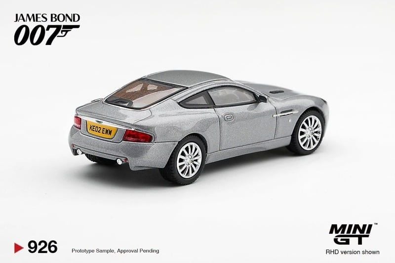  Mô hình xe Aston Martin V12 Vanquish 