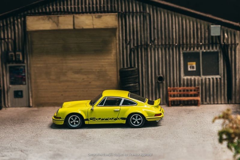  Mô hình xe Porsche 911 Carrera RS 2.7 Lightweight - Yellow tỉ lệ 1:64 Tarmac Works Schuco T64S-023-YL 