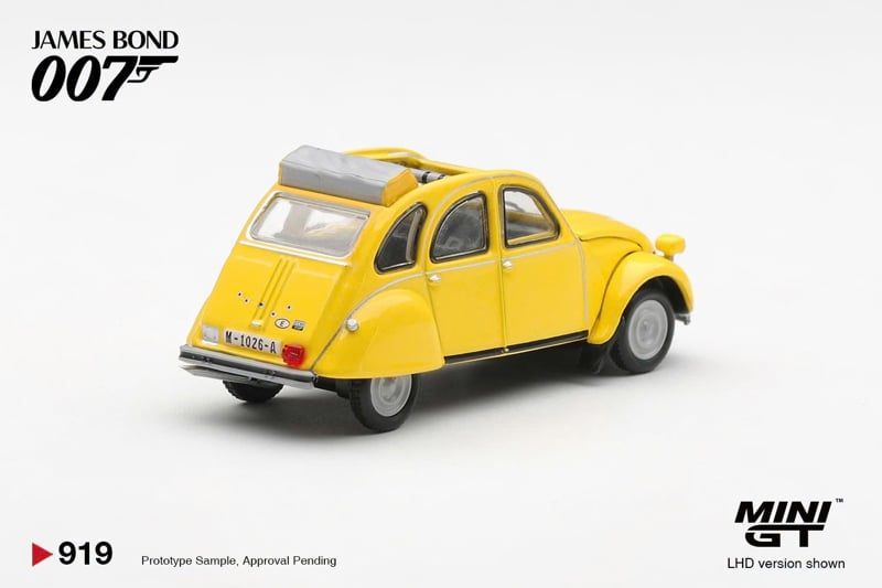  Mô hình xe Citroën 2CV “For Your Eyes Only” tỉ lệ 1:64 MiniGT MGT00919-007 