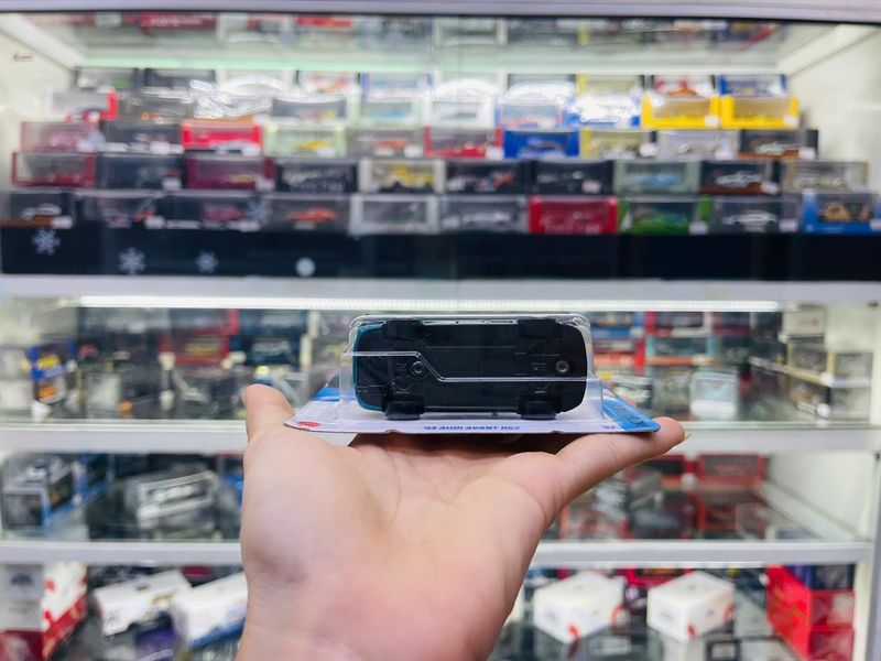  Mô hình xe Audi Avant RS2 '94 Hotwheels kim loại có bản quyền chính hãng tỉ lệ 1:64 C4982-AD 