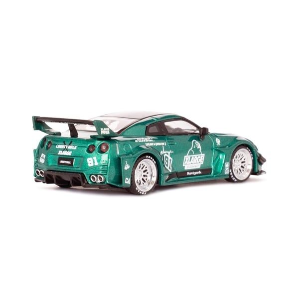  Mô hình xe Nissan R35GT LB-Silhouette WORKS/ LB Blister green Packaging tỉ lệ 1:64 MiniGT x X-Large 