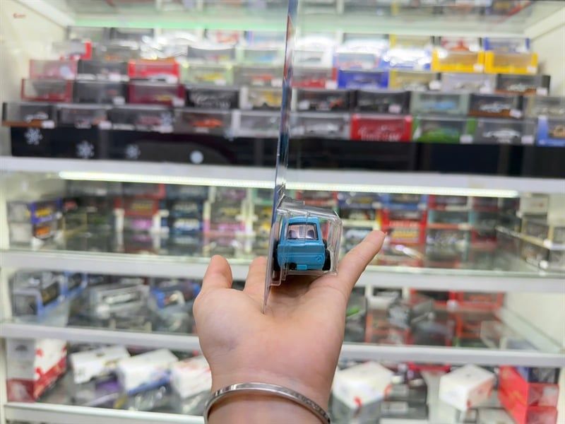  Mô hình xe Nissan Skyline 2000GT_R LBWK blue Mainline - Tooned (xe hoạt hình) Hotwheels kim loại có bản quyền chính hãng tỉ lệ 1:64 C4982-ML 