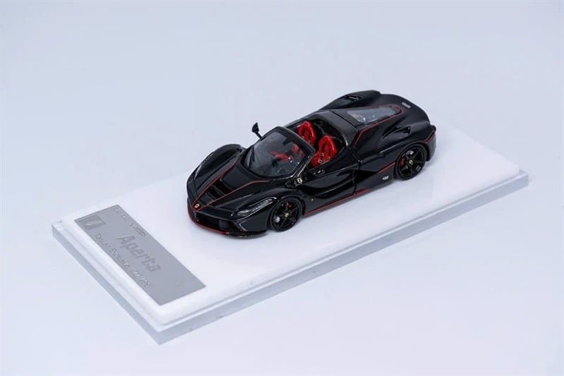  Mô hình xe Ferrari Laferrari Aperta Nero Daytona F150 tỉ lệ 1:64 Street Buster X HCi OT64537 