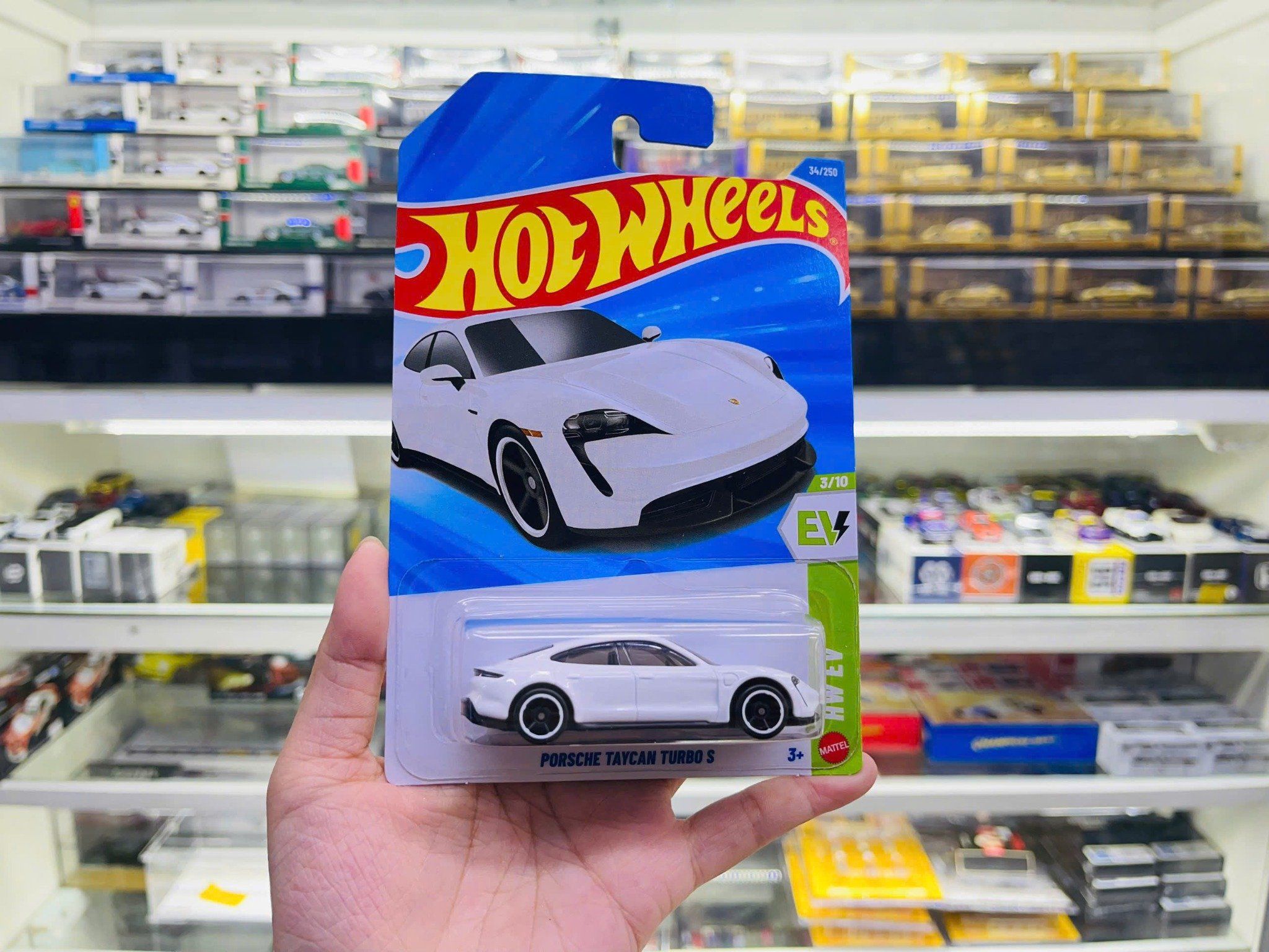 Mô hình xe Porsche Taycan Turbo S Hotwheels kim loại có bản quyền chính hãng tỉ lệ 1:64 C4982-PO 