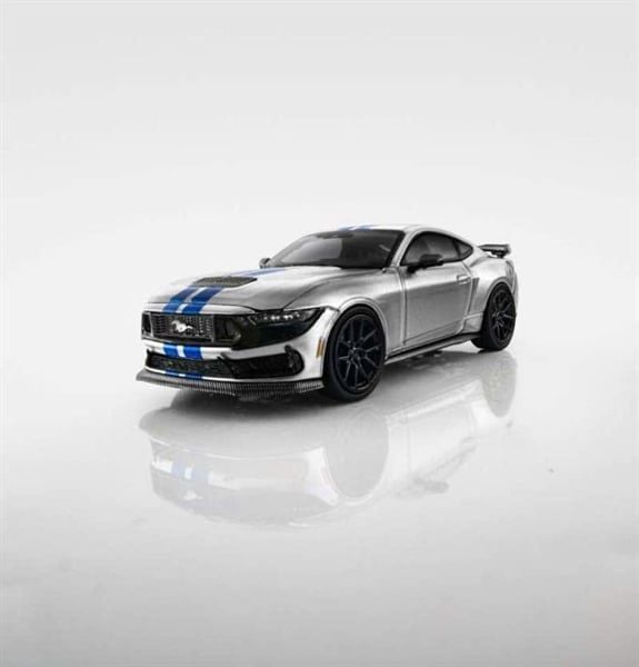 Mô hình xe Ford Mustang Dark Horse 
