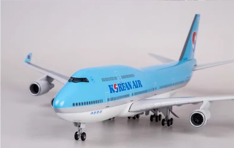  Mô hình máy bay Korean Boeing B747 có bánh xe kích thước 47cm no led MB47105 
