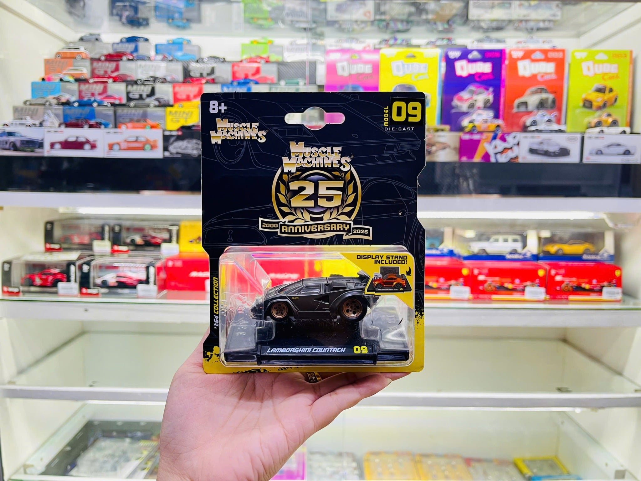  Mô hình xe Lamborghini Countach grey 25th anniversary - Muscle Machines bản card tỉ lệ 1:64 Maisto 15536 