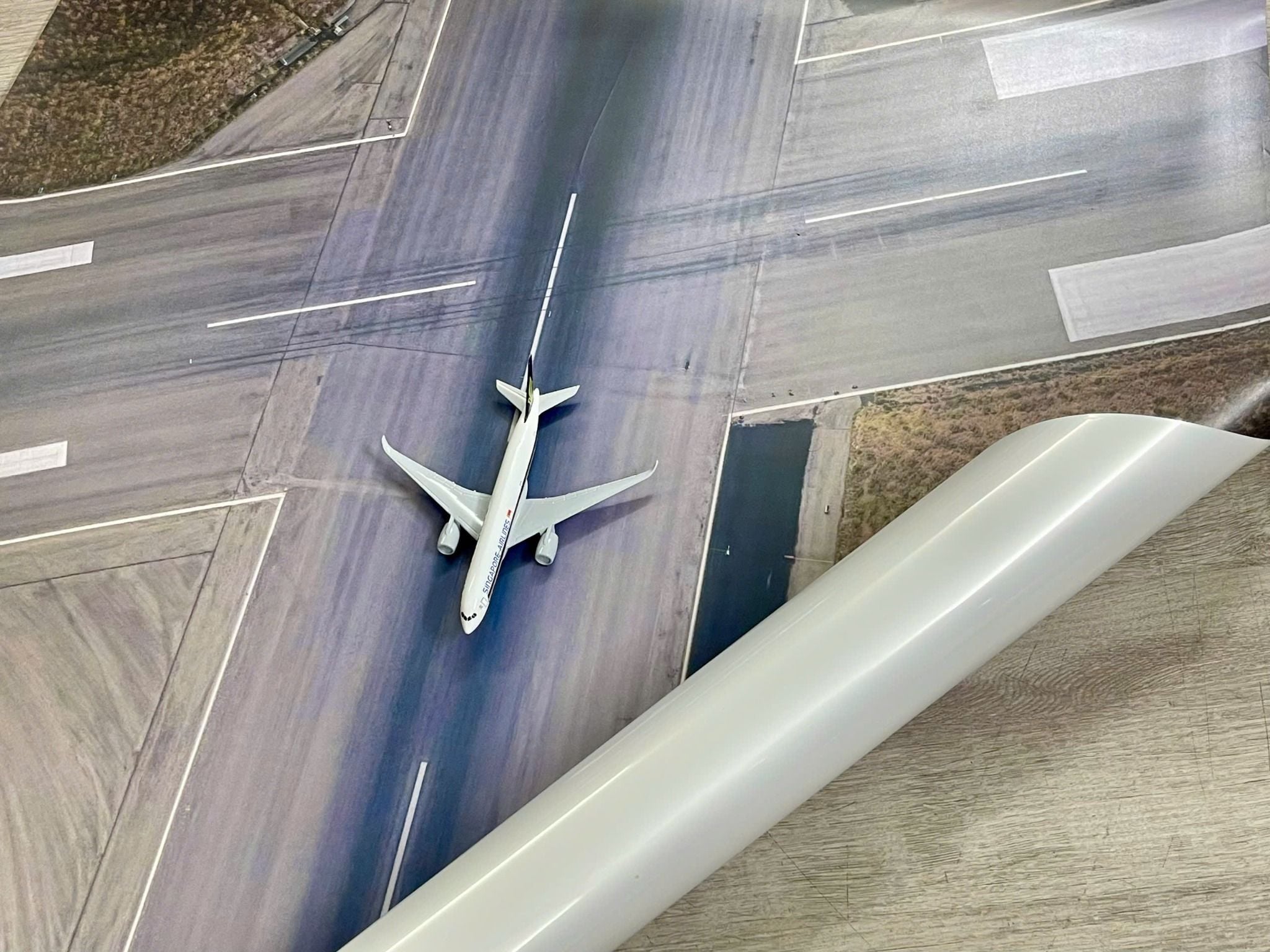  Phụ kiện trưng bày đường băng chất liệu in pp 80x120cm cán mờ chống nước bụi bẩn dành cho máy bay mô hình nhiều tỉ lệ DR051 