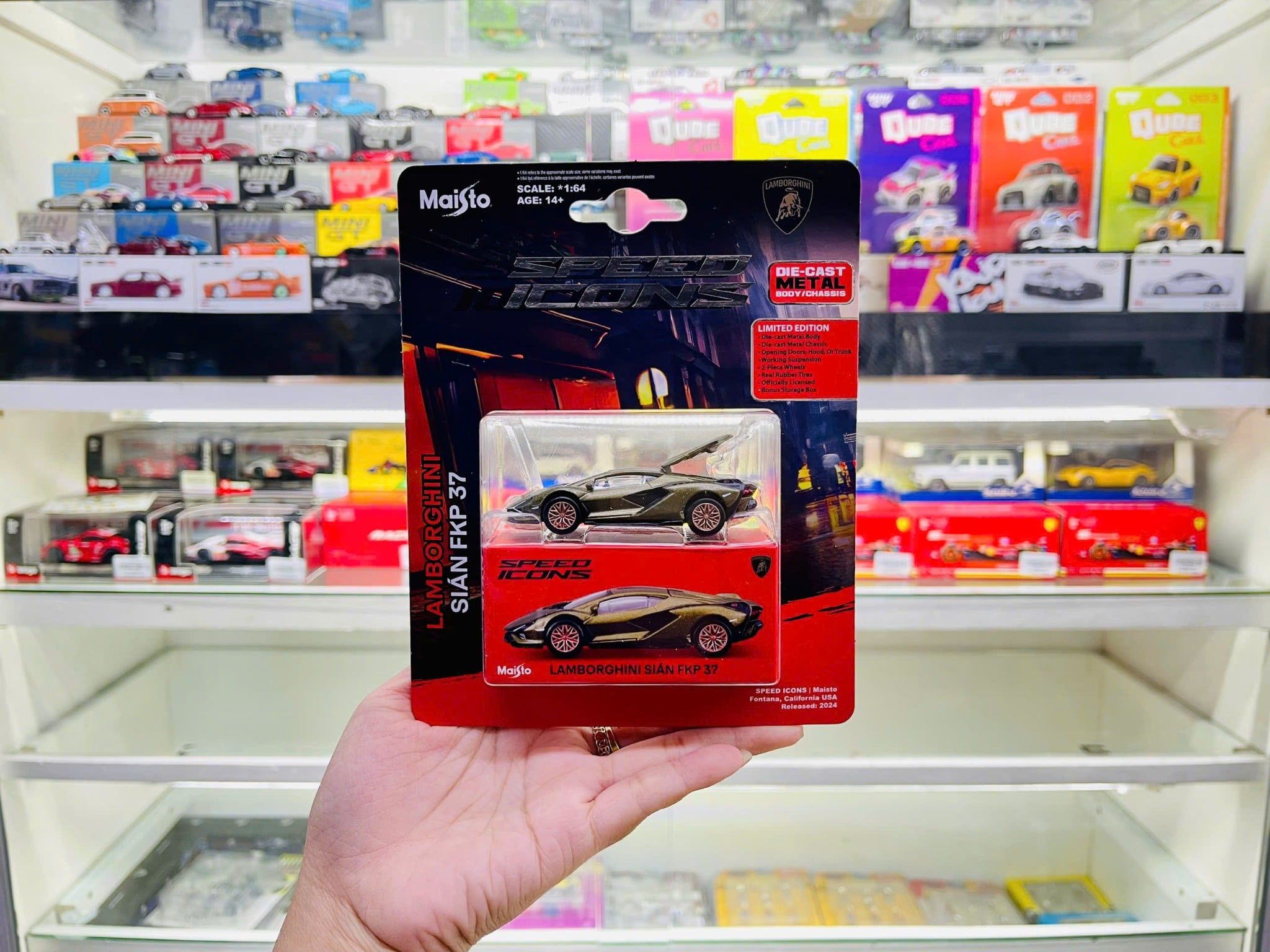  Mô hình xe Lamborghini Sian FKP 37 matt green - Speed Icon bản card tỉ lệ 1:64 Maisto 15706 