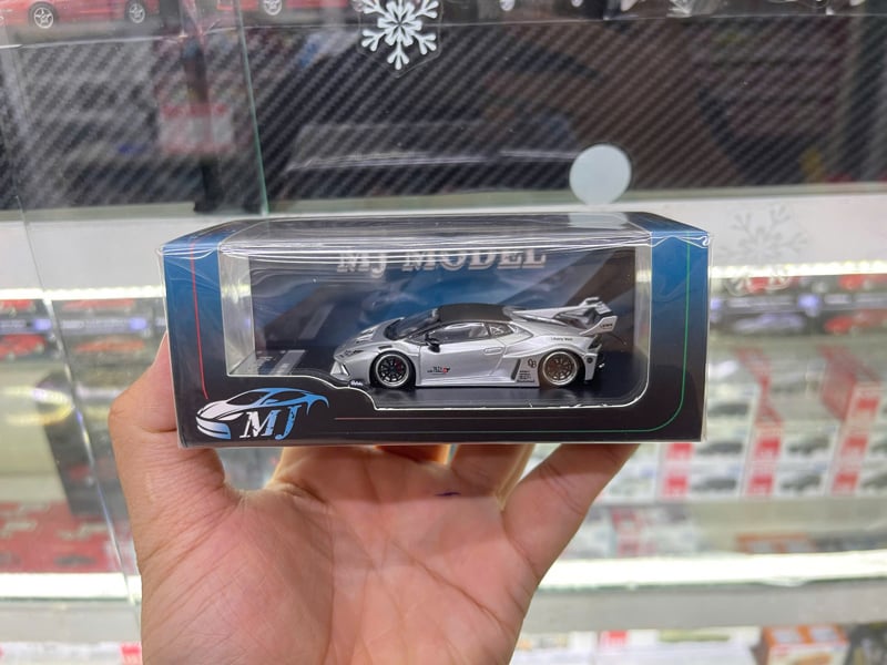  Mô hình xe Lamborghini LBWK Huracan GT resin tỉ lệ 1:64 MJ Model OT64668 