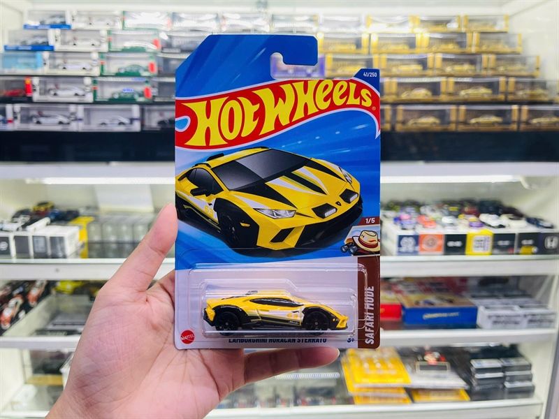  Mô hình xe Lamborghini Huracan Sterrato Hotwheels kim loại có bản quyền chính hãng tỉ lệ 1:64 C4982-LAM 
